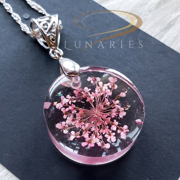 Flower Pendant, Necklace, Resin and Dried Flowers, Handmade - Picture 1 of 6